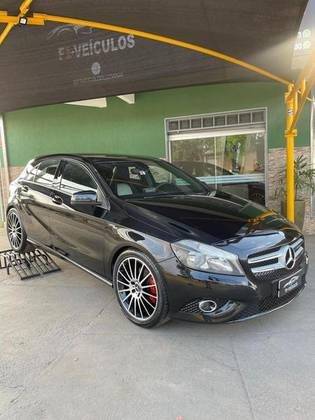 MERCEDES-BENZ A 200 2014