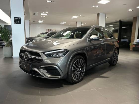 MERCEDES-BENZ GLA 200 2025