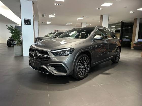 MERCEDES-BENZ GLA 200 2025