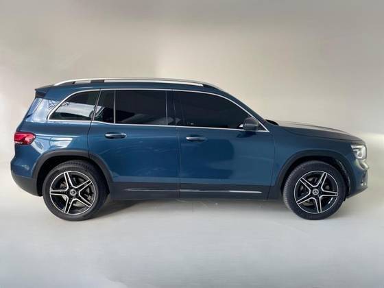 MERCEDES-BENZ GLB 200 2022