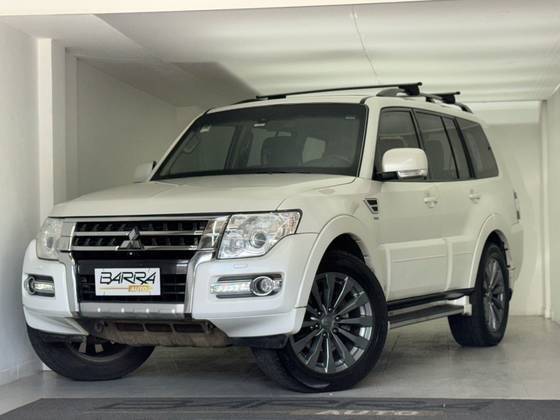 MITSUBISHI PAJERO FULL 2016