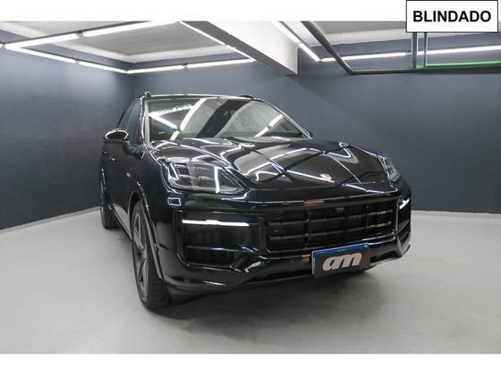 PORSCHE CAYENNE 2025