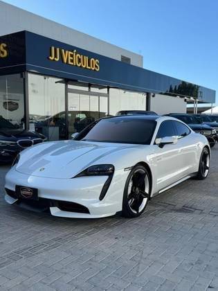 PORSCHE TAYCAN 2021