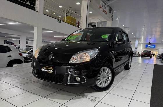 RENAULT SANDERO 2013