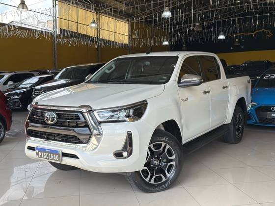 TOYOTA HILUX 2021