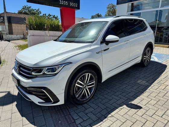 VOLKSWAGEN TIGUAN 2024
