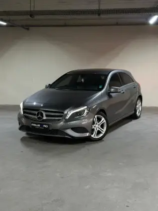 MERCEDES-BENZ A 200 2013