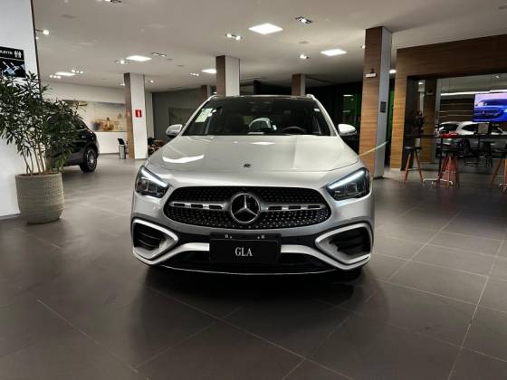 MERCEDES-BENZ GLA 200 2025