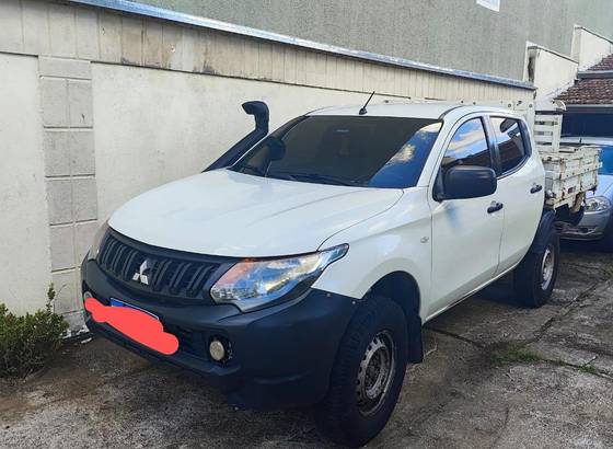 MITSUBISHI L200 TRITON 2021