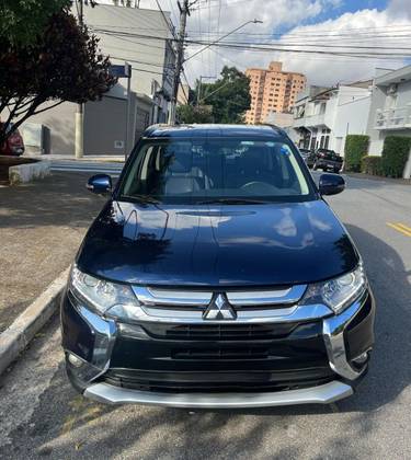 MITSUBISHI OUTLANDER 2016