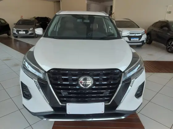 NISSAN KICKS 2022