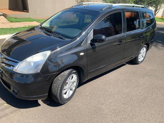 NISSAN GRAND LIVINA 2013