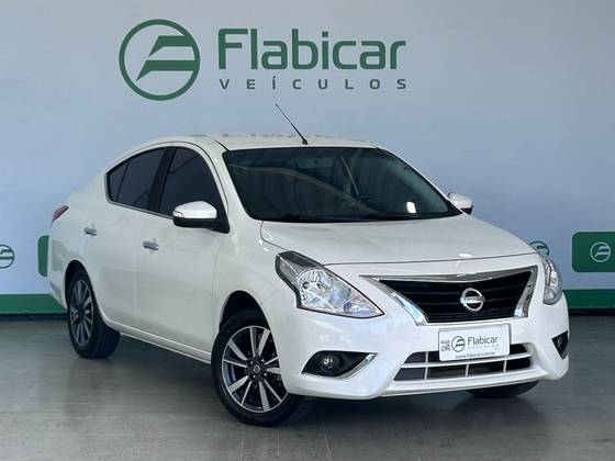 NISSAN VERSA 2019