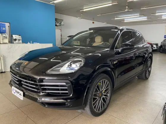 PORSCHE CAYENNE 2022