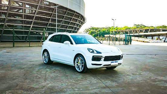 PORSCHE CAYENNE 2020