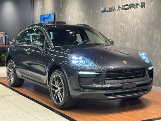 PORSCHE MACAN 2025