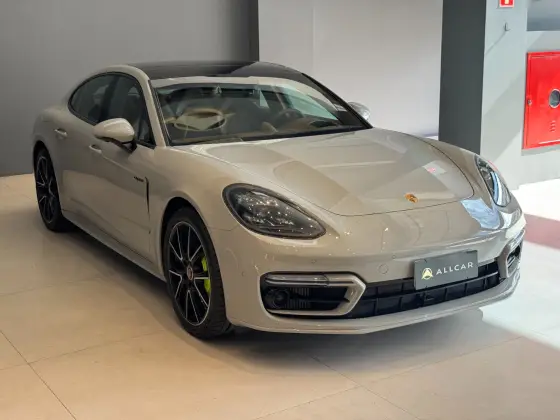 PORSCHE PANAMERA 2023