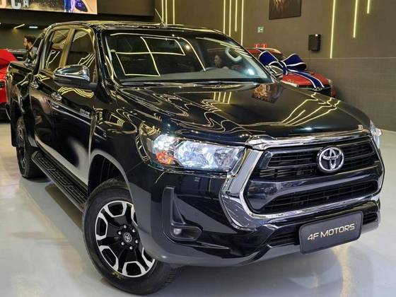 TOYOTA HILUX 2024