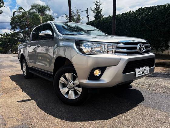 TOYOTA HILUX 2017