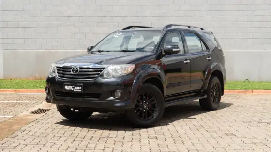 TOYOTA HILUX SW4 2012
