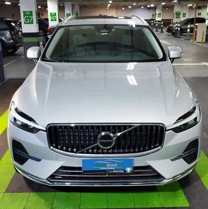 VOLVO XC60 2023