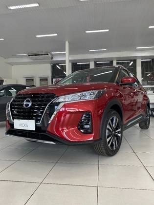 NISSAN KICKS PLAY 2025