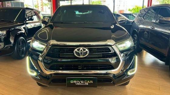 TOYOTA HILUX 2023