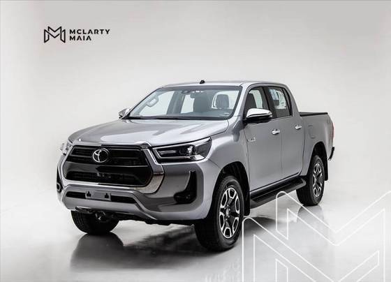 TOYOTA HILUX 2025