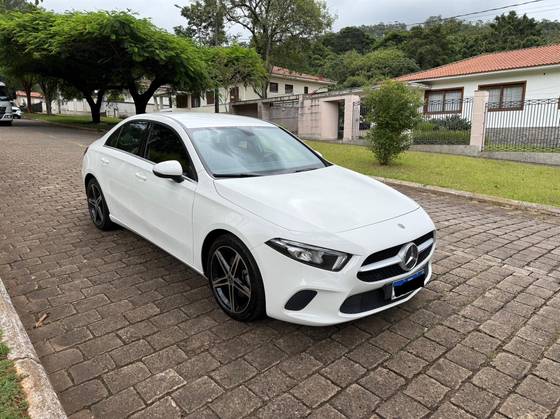 MERCEDES-BENZ A 200 2020