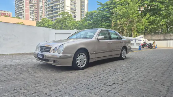 MERCEDES-BENZ E 240 2002