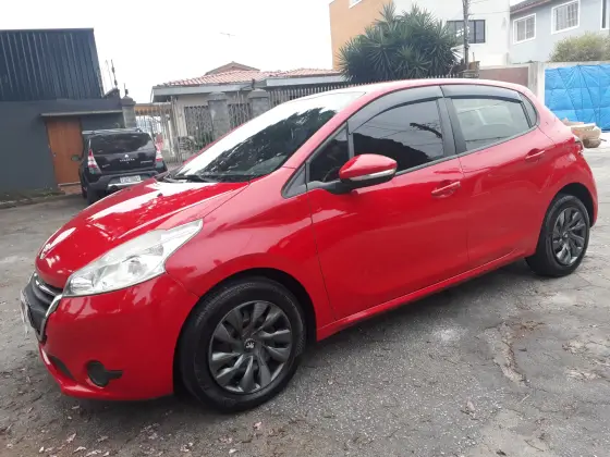 PEUGEOT 208 2014