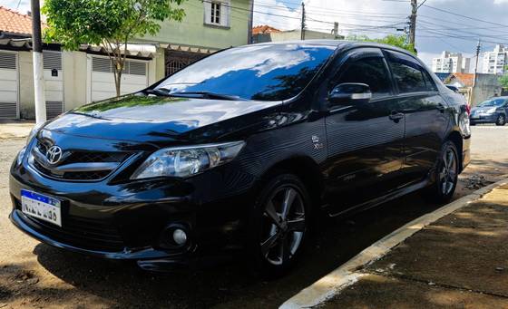TOYOTA COROLLA 2013