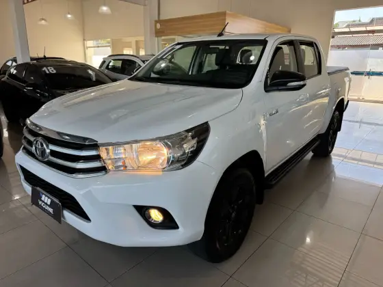 TOYOTA HILUX 2017