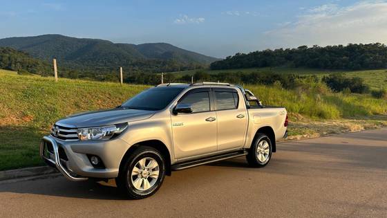 TOYOTA HILUX 2018