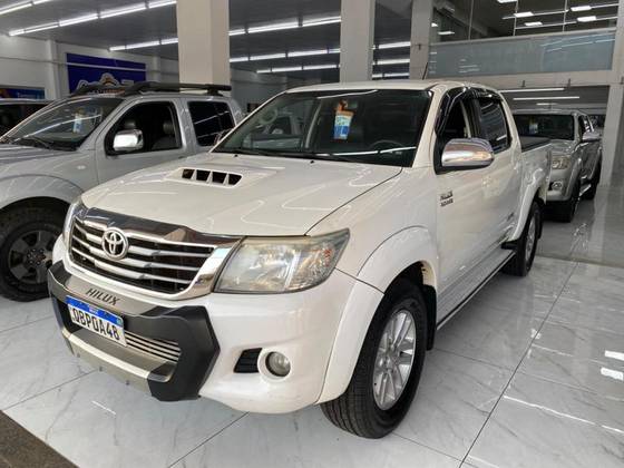 TOYOTA HILUX 2015
