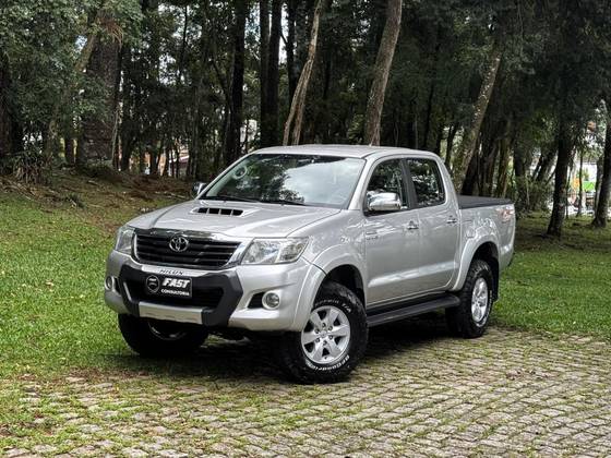 TOYOTA HILUX 2012