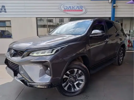 TOYOTA HILUX SW4 2022