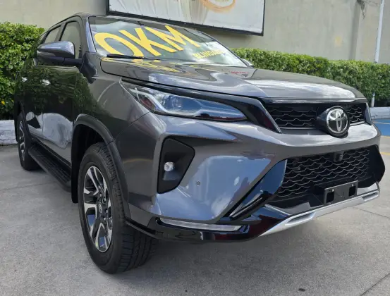 TOYOTA HILUX SW4 2024