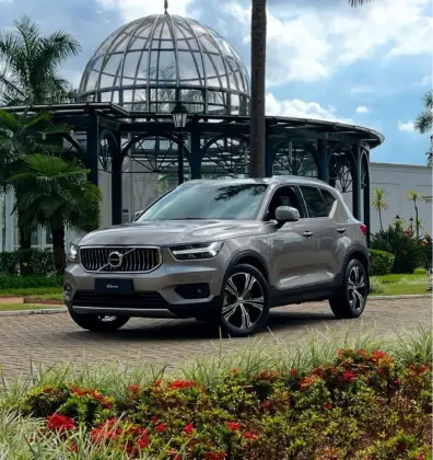 VOLVO XC40 2021