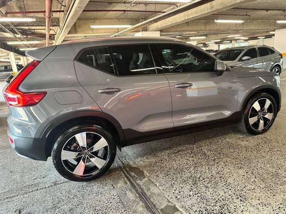 VOLVO XC40 2020