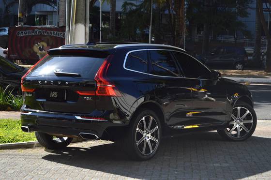 VOLVO XC60 2019