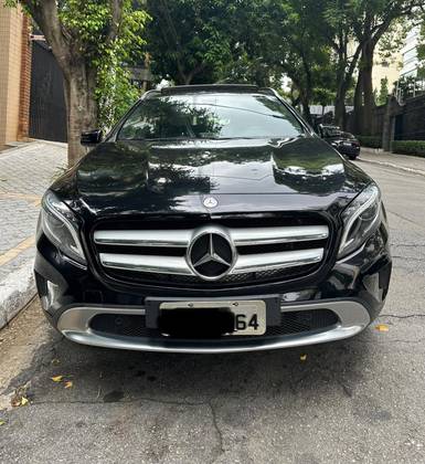 MERCEDES-BENZ GLA 200 2015