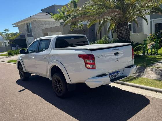 MITSUBISHI L200 TRITON 2022