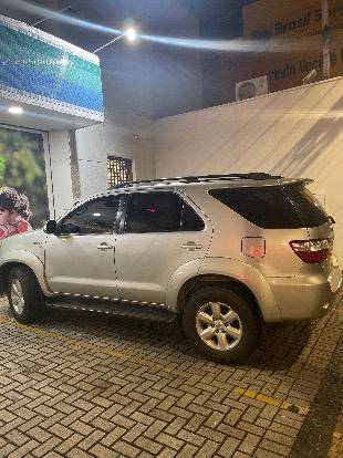 TOYOTA HILUX SW4 2011