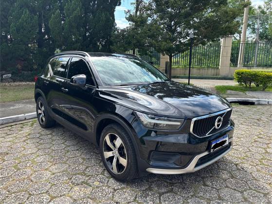 VOLVO XC40 2019