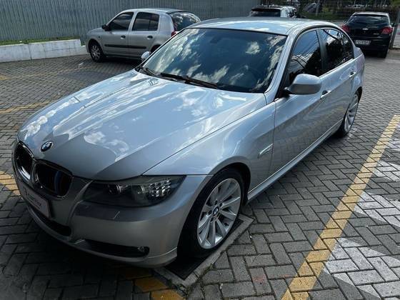 BMW 320i 2010