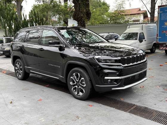 JEEP COMMANDER 2025