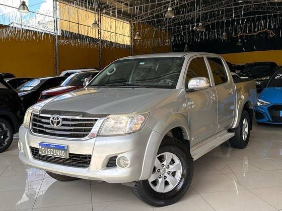 TOYOTA HILUX 2013