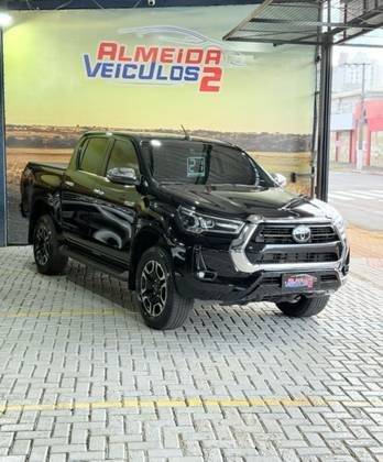 TOYOTA HILUX 2021