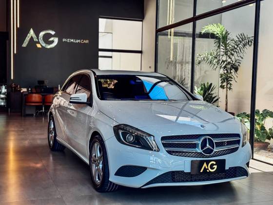 MERCEDES-BENZ A 200 2014